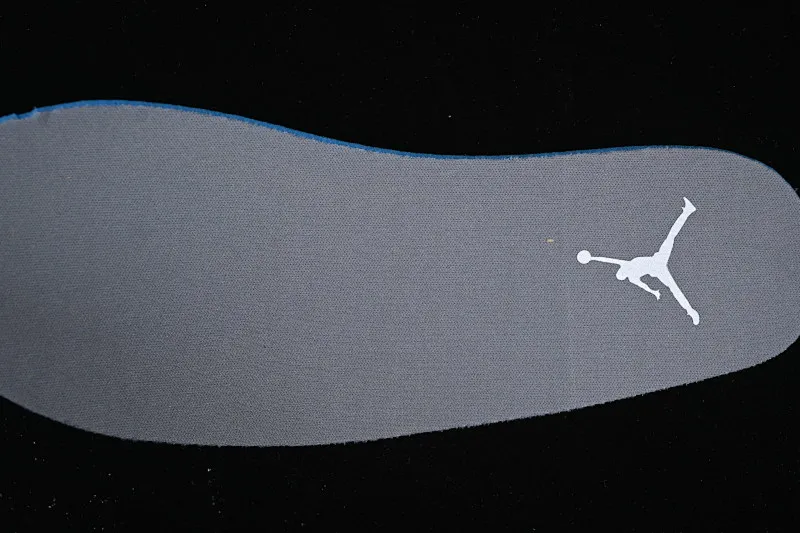 All categories Air Jordan Jordan series basketball shoes Air Jordan 1 Mid Air Jordan 1 Mid AJ1 Joe 1 patent leather white gray Zhongbang basketball shoes HF3216-100
